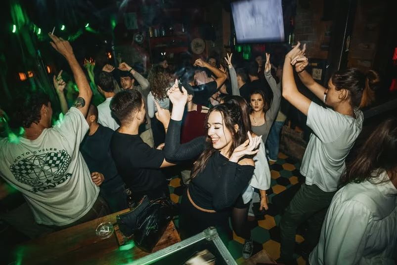 Soul band live in Sint Maarten performing Caribbean music